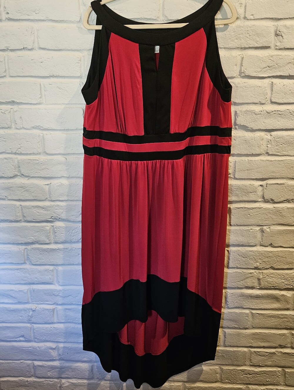 AA Studio Red & Black High-Low Sleeveless Dress, Keyhole Neck. Plus Size 20W 2X